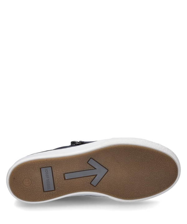Claire 03 - Image 6