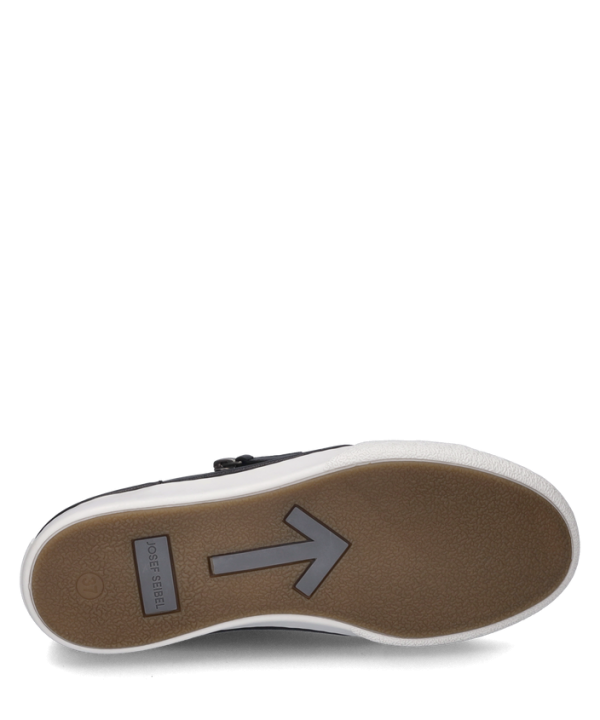 Claire 03 - Image 6